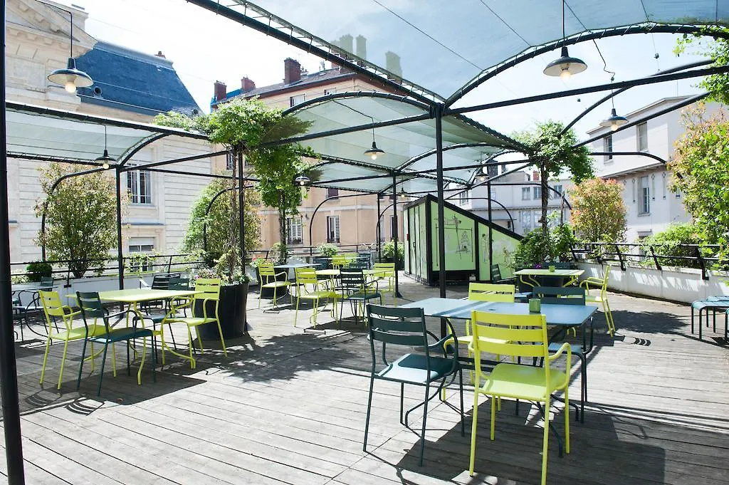 College Hotel Lyon 4*,
