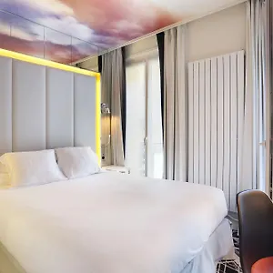 *** Hotel Nouvel Eiffel Francia