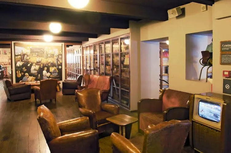****  College Hotel Lyon France